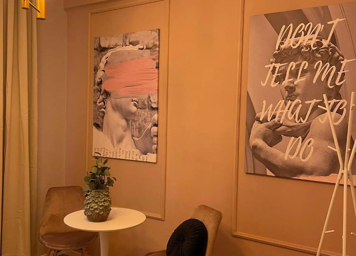 The Rose Gold - Cinema Studio Near Radisson Apartment Bucharest
