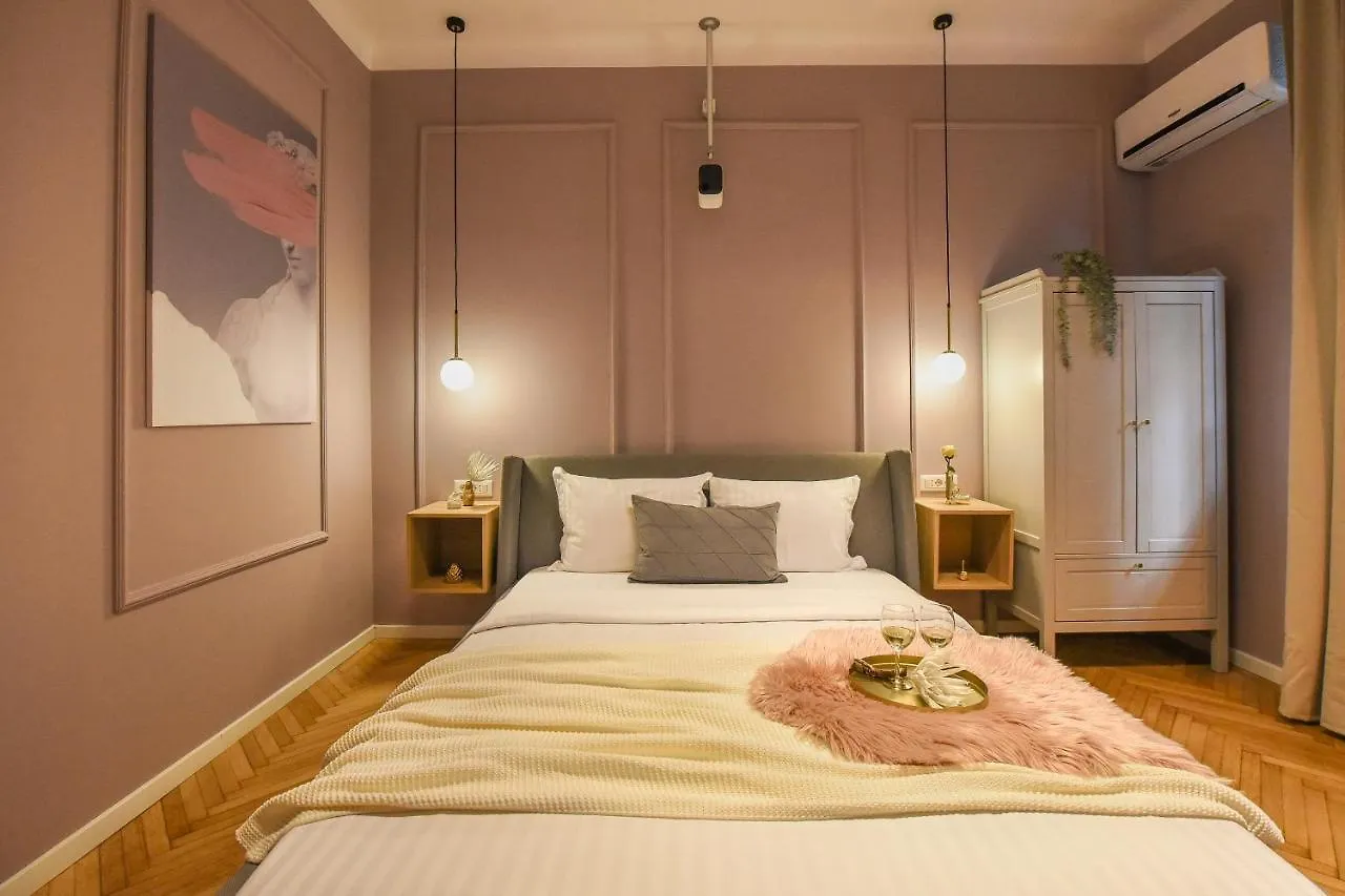 The Rose Gold - Cinema Studio Near Radisson Διαμέρισμα Βουκουρέστι