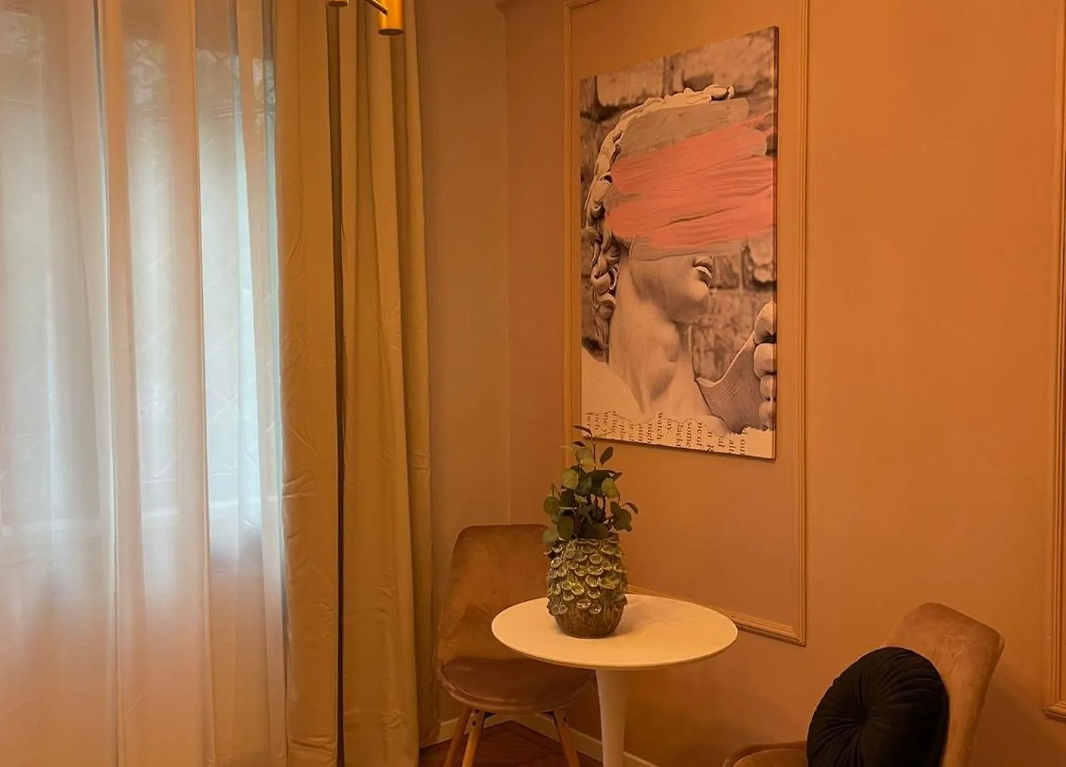 The Rose Gold - Cinema Studio Near Radisson Διαμέρισμα Βουκουρέστι